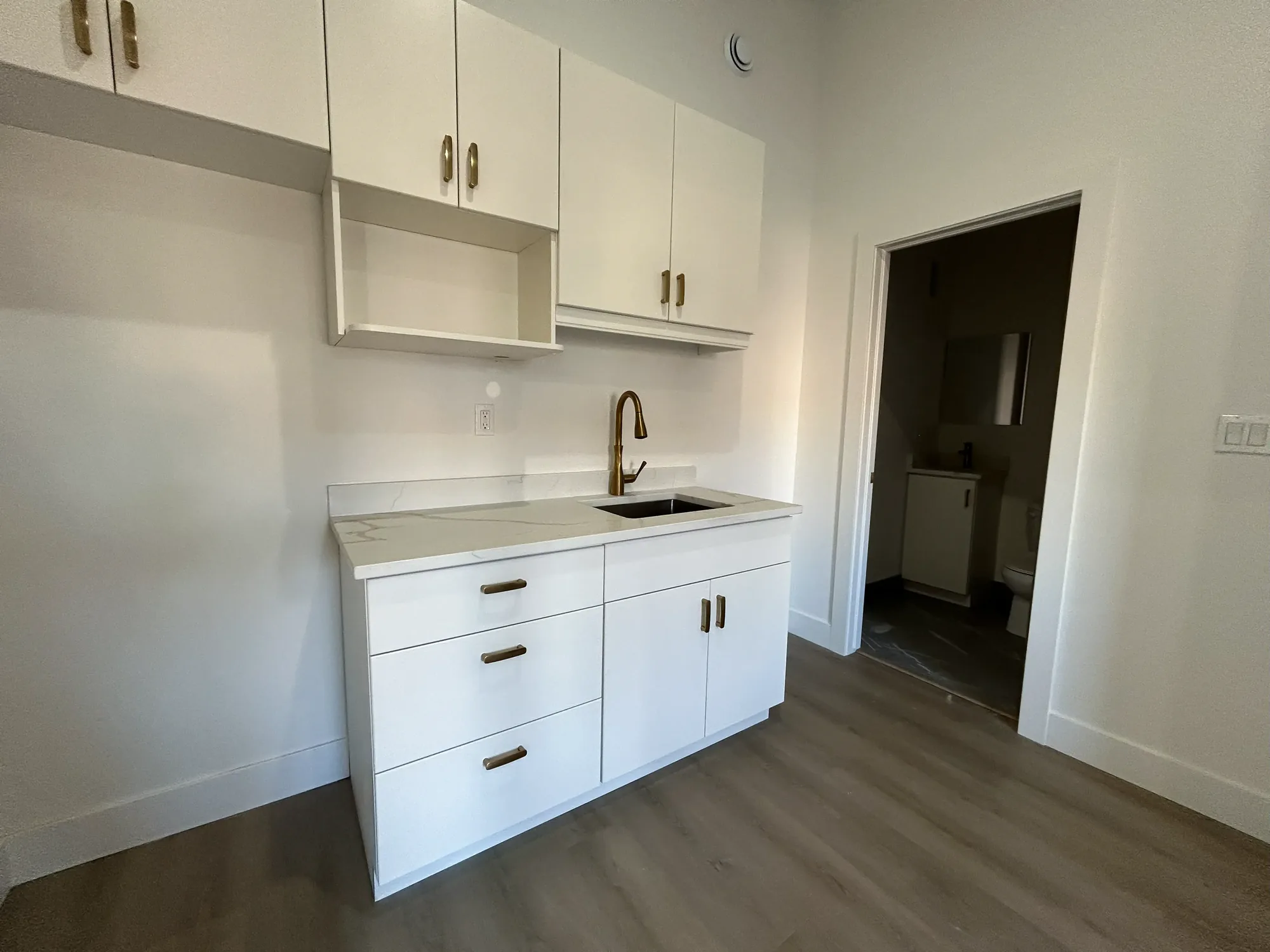 1485 Erie St, Kitchen